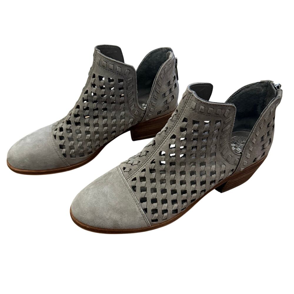 Vince Camuto Phortiena Gray Suede Heel Zipper Ankle Booties Size 7M